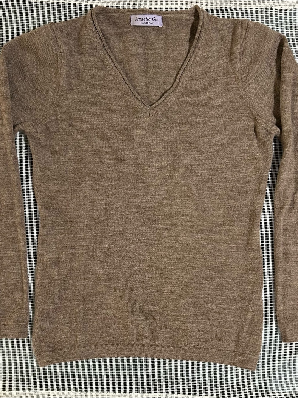 Brunella Gori Women's V-Neck Tan Sweater